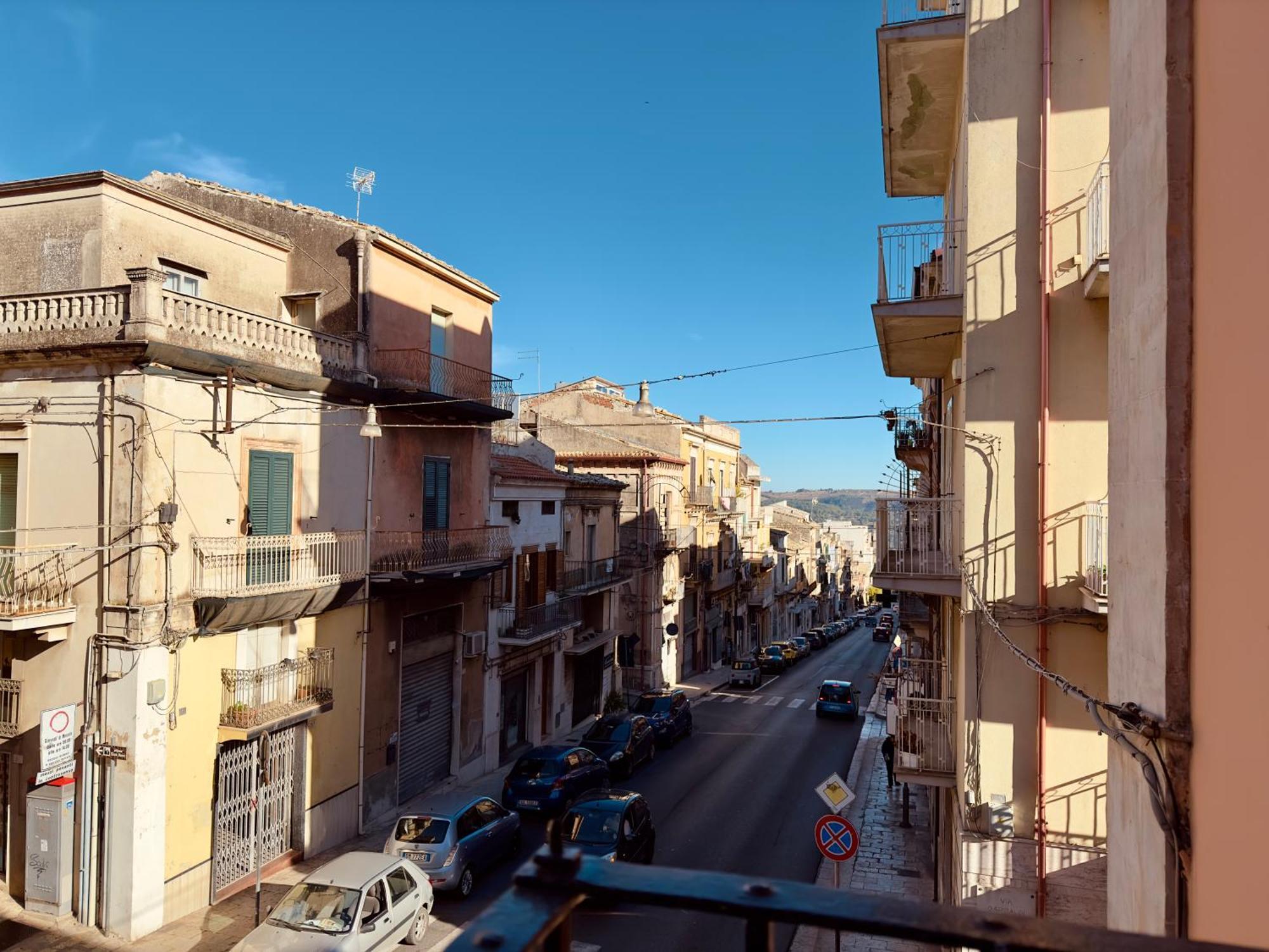 Unique Rooms In Centro Citta Bagno Privato E Climatizzatore Ragusa Exterior foto